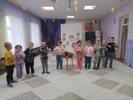 Музыкальный руководитель провел музыкальный «ринг» Музыкальный руководитель провел музыкальный «ринг».