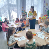 Сегодня воспитанники познакомились с техникой плоскостное торцевание Сегодня воспитанники познакомились с техникой плоскостное торцевание.