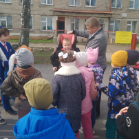 Сегодня в наш детский сад к Юидовцам приезжала Ульяновская лаборатория безопасности Сегодня в наш детский сад к Юидовцам приезжала Ульяновская лаборатория безопасности.