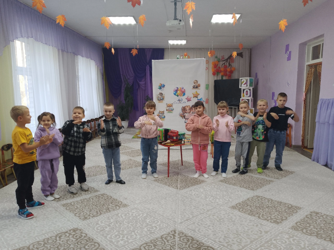 Музыкальный руководитель провел музыкальный «ринг» Музыкальный руководитель провел музыкальный «ринг».